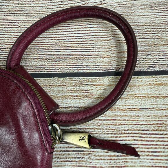 Hobo International Sable Red Maroon 100% Leather Wristlet Ring Clutch Boho - Picture 3 of 12